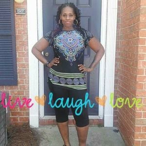 Meet your Posher, Felicia